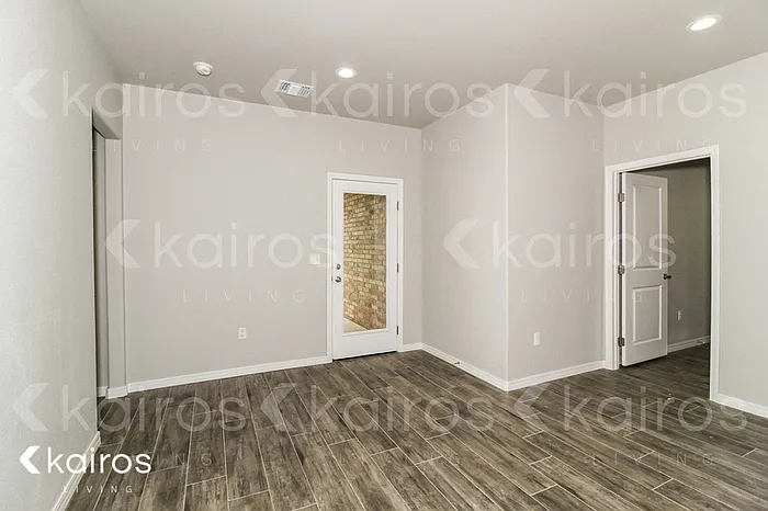 2704 Destin Ave — Photo 8