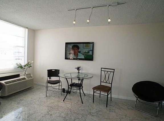 5th image of 710 Washington Ave Ste 5