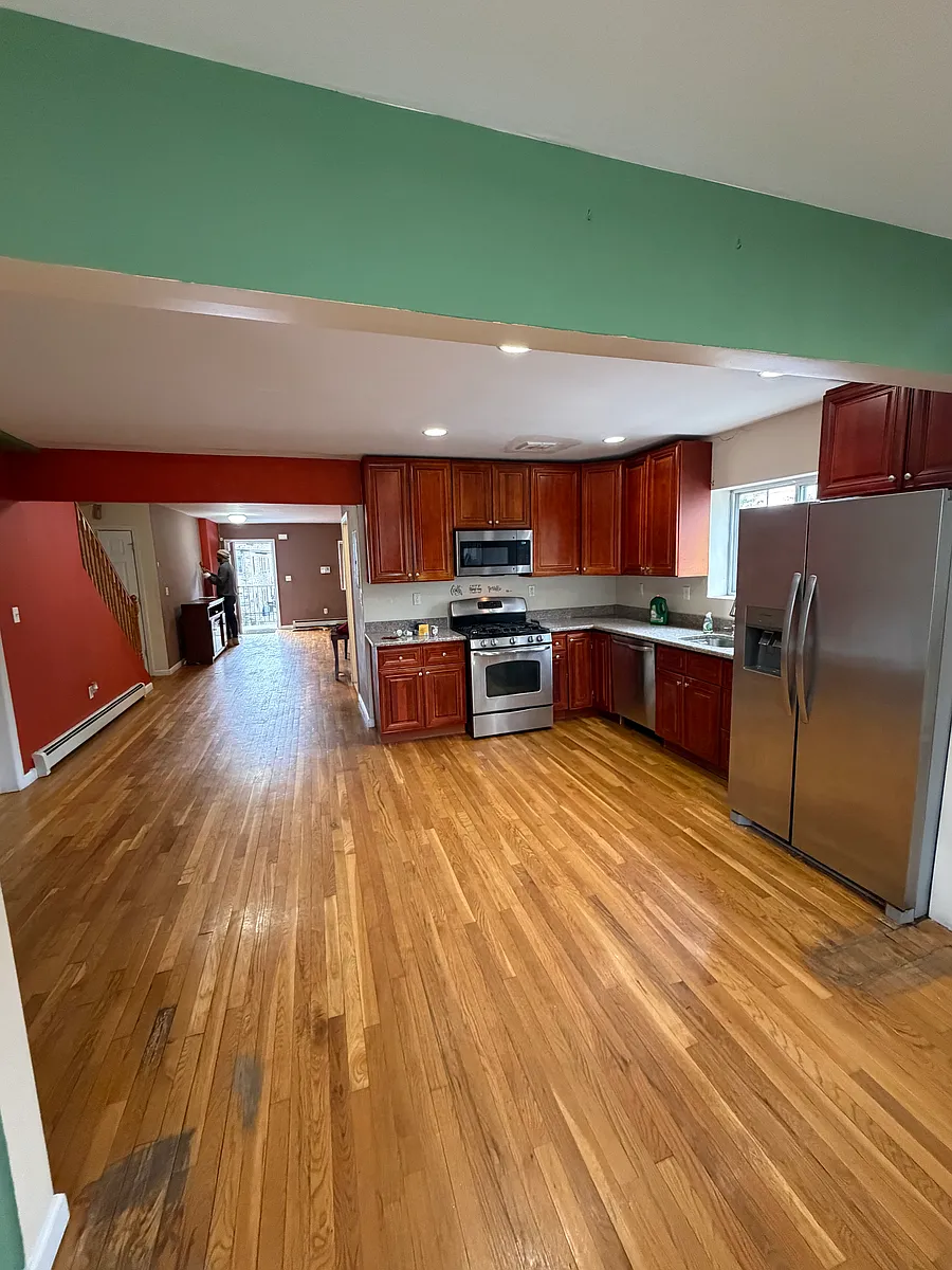 Building Photo - 239 Robinson Ave #2