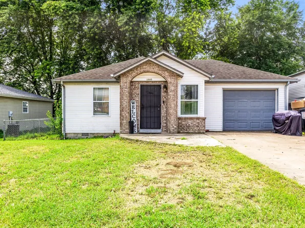 1860 E Division Street, Bolivar, MO 65613