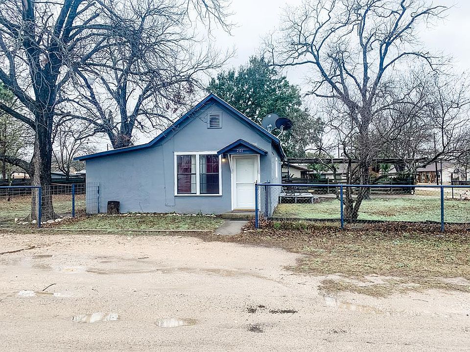 1st image of 210 1st St