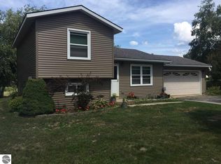 6482 Elk View Dr, Williamsburg, MI 49690