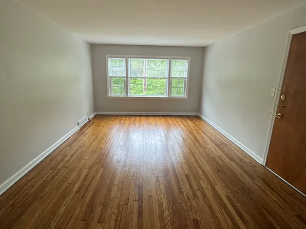 2664 Mayfield Rd APT 5, Cleveland Heights, OH 44106