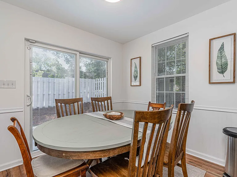 1135 Hulon Ln — Photo 11