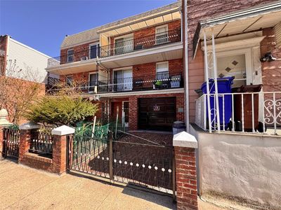 3253 35th Street, Long Island City, NY, 11106