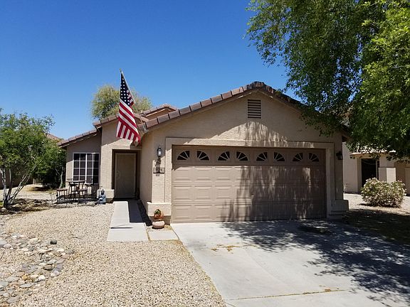2nd image of 1124 E Poncho Ln