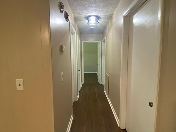 4th image of 703 Lucien Rd