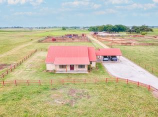 4378 Old Town Rd, Whitesboro, TX 76273
