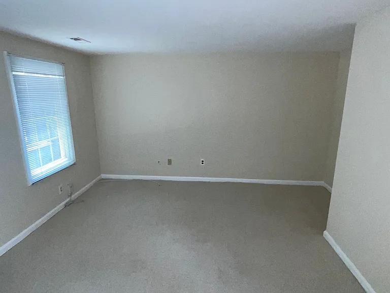 1311 Templeton Pl — Photo 28