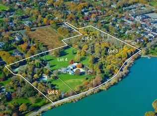 111 Pond Ln, Southampton, NY 11968