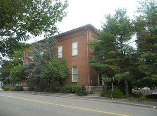 5 School St APT 3, Salem, MA 01970
