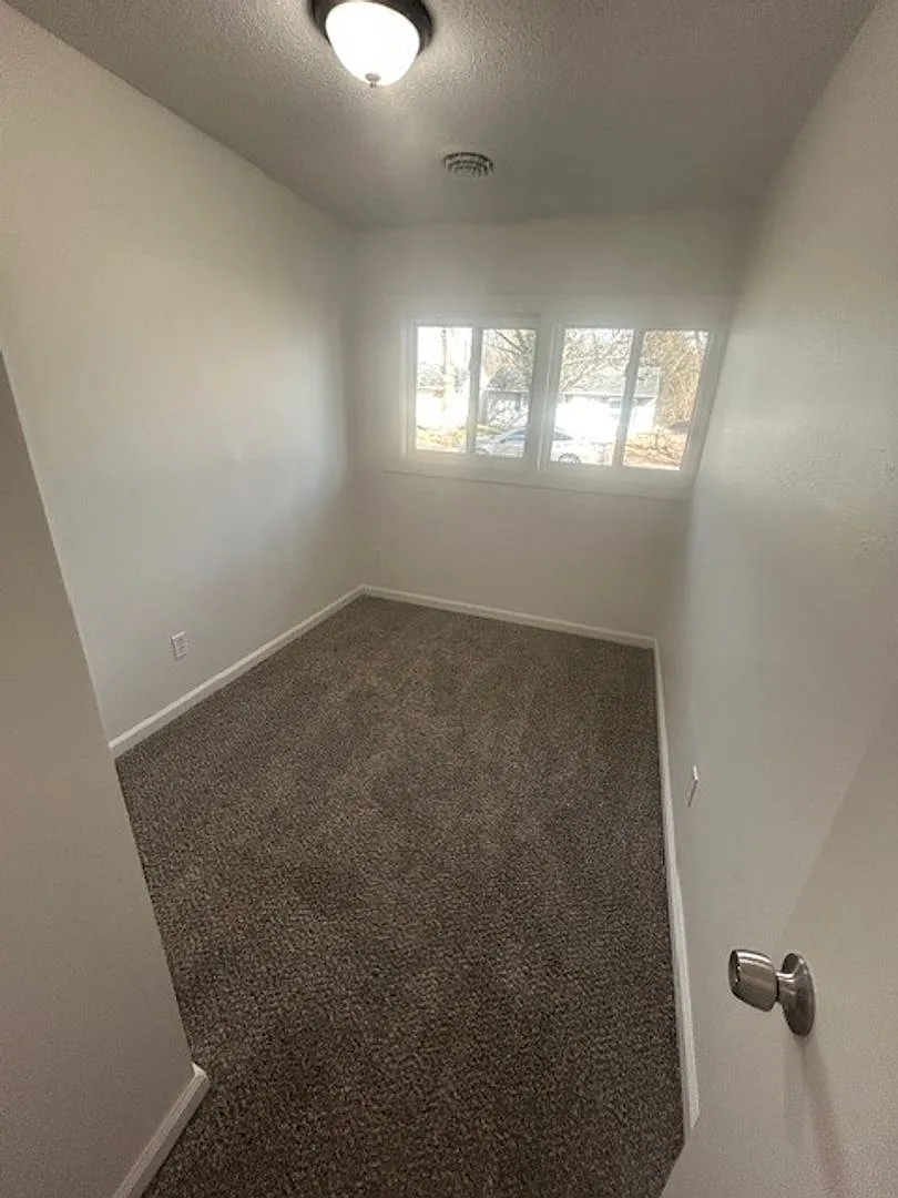 Half Off Security Deposit Move-In Special! Section 8 Welcome! — Photo 4