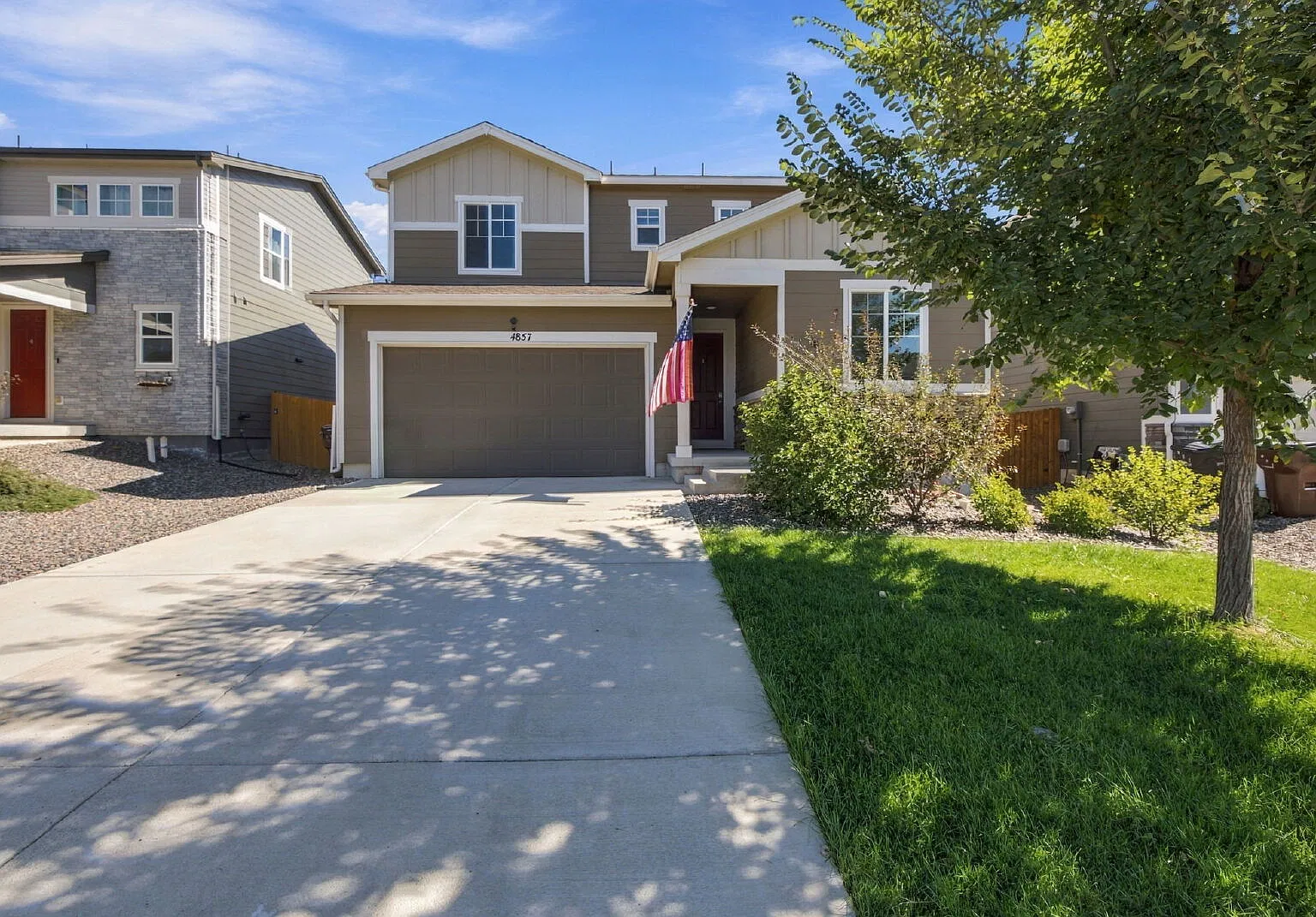 4 bed, 2.5 bath, 2023 sqft, $2,500 — Photo 1