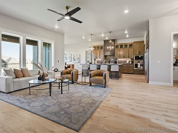 4th image of 21670 E 112th Pl S