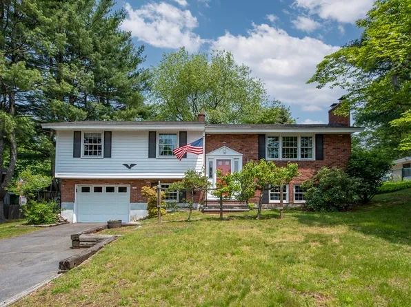 35 Allen Ln, Ipswich, MA 01938