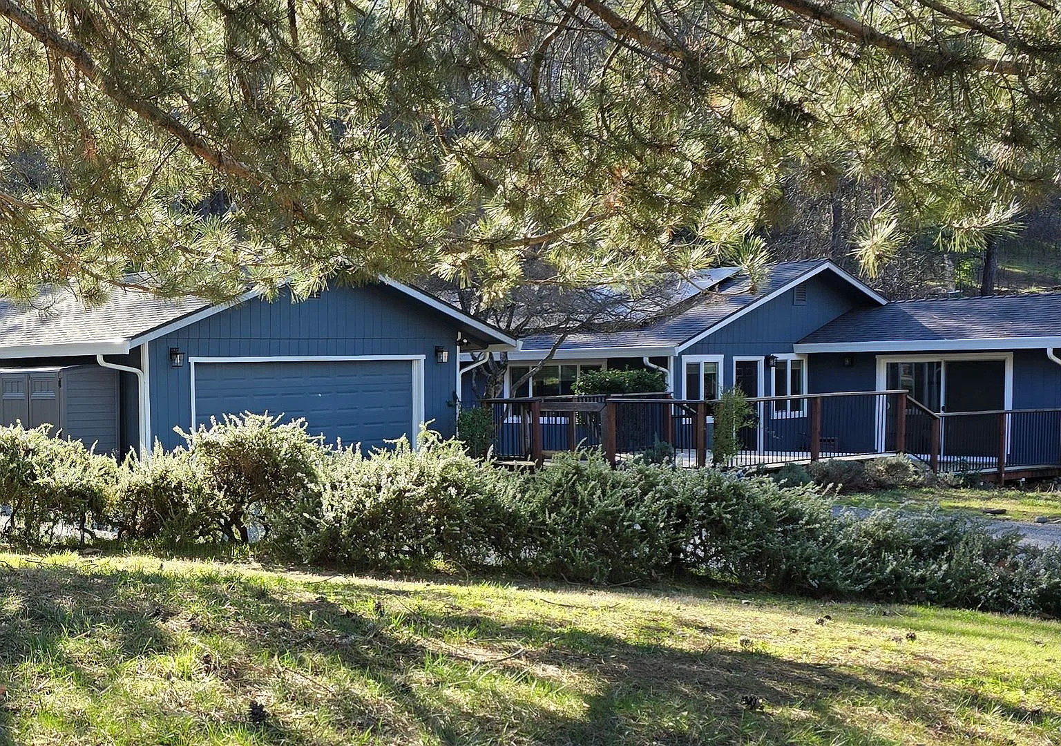 Beautiful Updated Rental in LOP — Photo 1