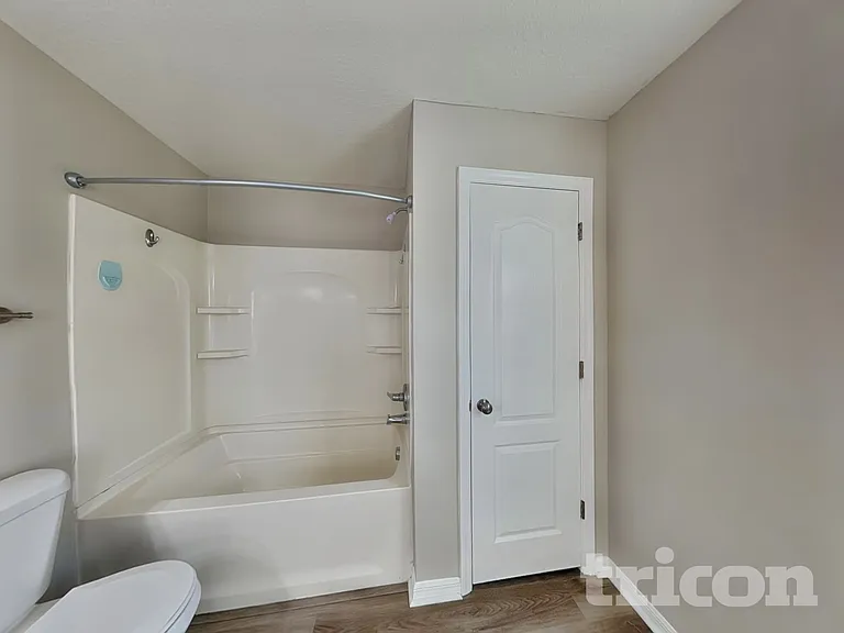 9247 Wellstone Dr — Photo 11
