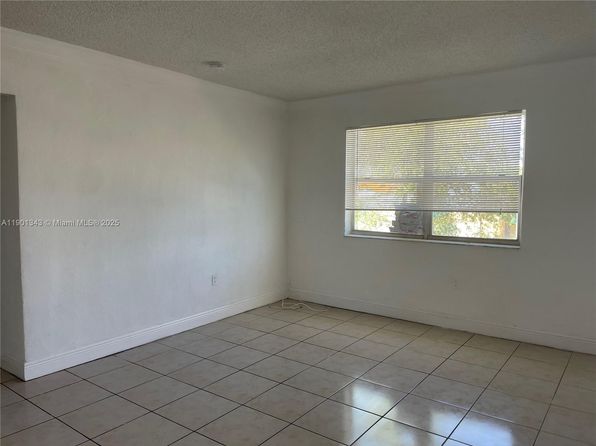 16118 NE 21st Ave APT 14