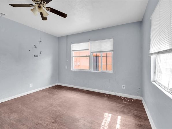 saint-petersburg-florida-81403882 picture