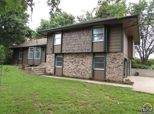 22375 Q Rd, Holton, KS 66436