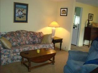58 Woodbine Dr, Crystal Lake, IL 60014