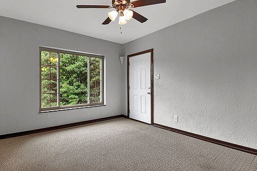 2nd image of 6401 Nottingham Ave APT 2E