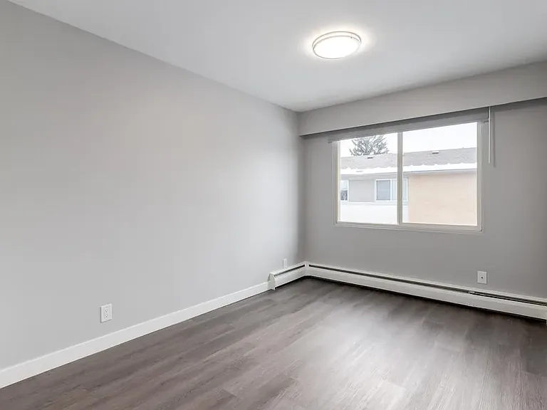 2105 90th Ave SW — Photo 43