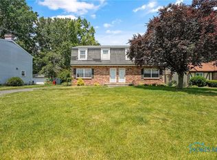 6814 Woodlake Dr, Toledo, OH 43617