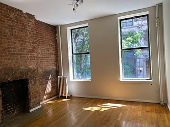 Rented by Best Apartments North Inc