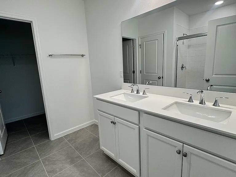 8042 SW Highway 484 — Photo 5
