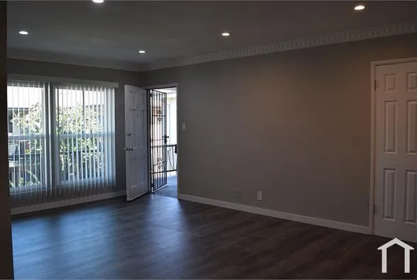 1 bed, 763 sqft, $2,293 — Photo 3