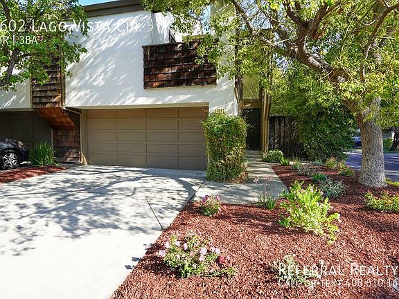 2nd image of 4602 Lago Vista Cir