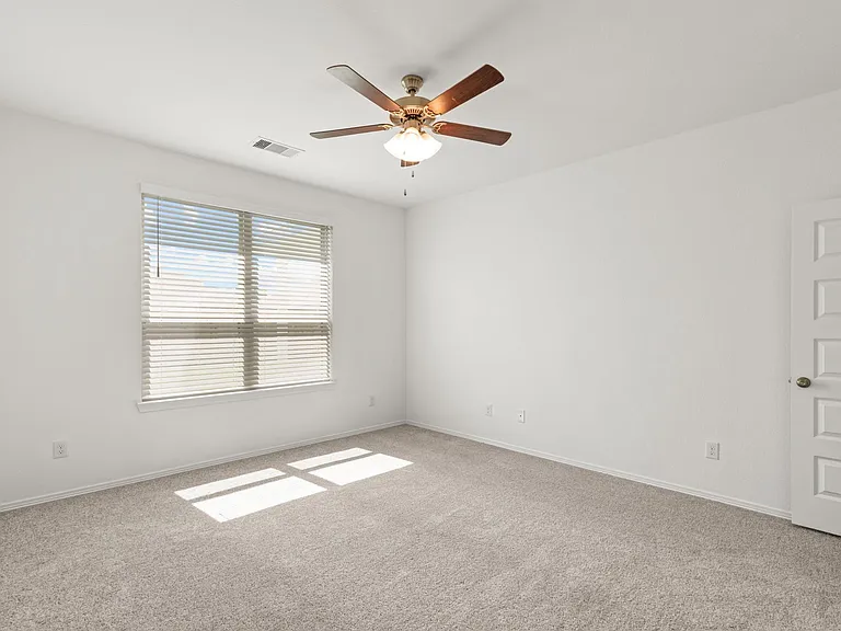 23103 Forebear Dr — Photo 15