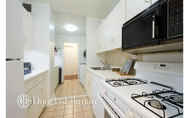 Rented by Douglas Elliman | media 2