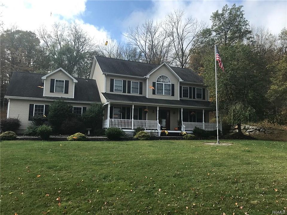 1st image of 7 Trudy Dr