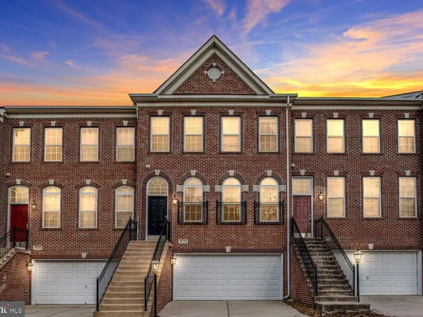 8218 Gunston Commons Way, Lorton, VA 22079