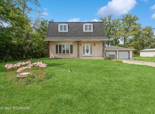 2N544 Atlantic Dr, West Chicago, IL 60185