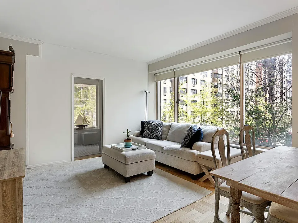 200 E 69th St #3P