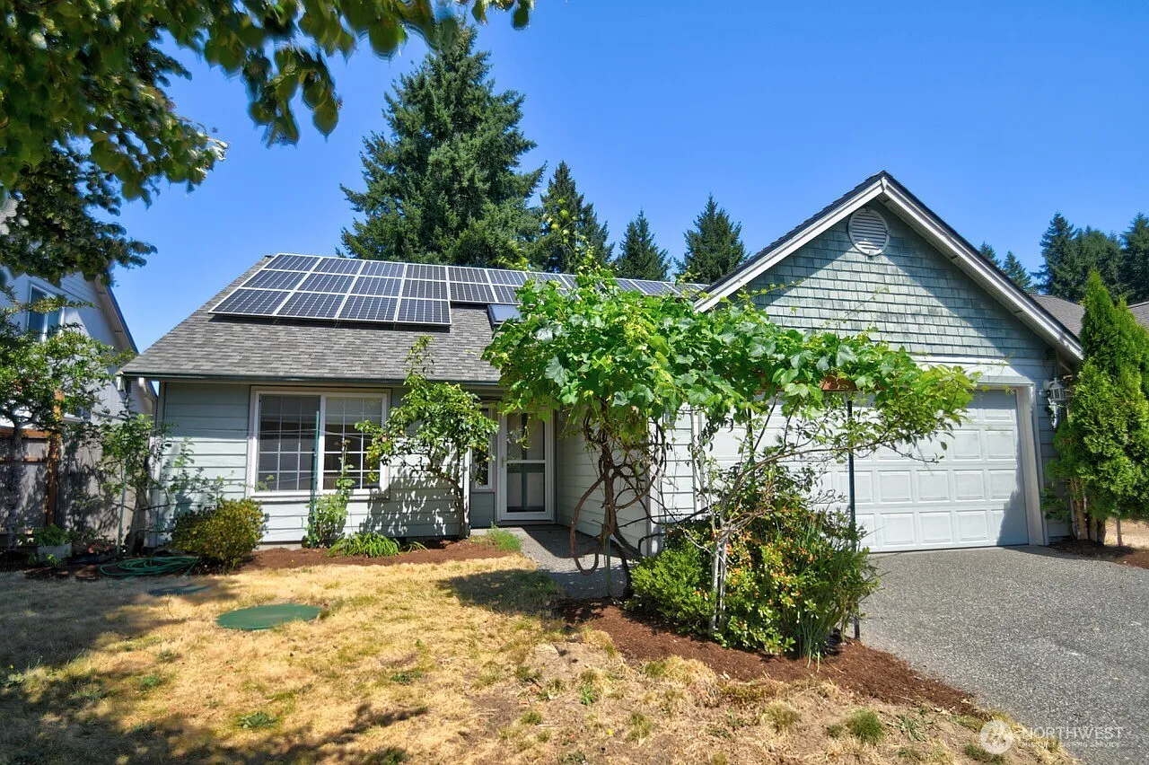 3406 22nd Way NE photo 1