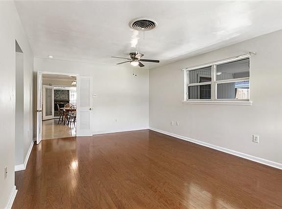 5th image of 4513 Lake Villa Dr