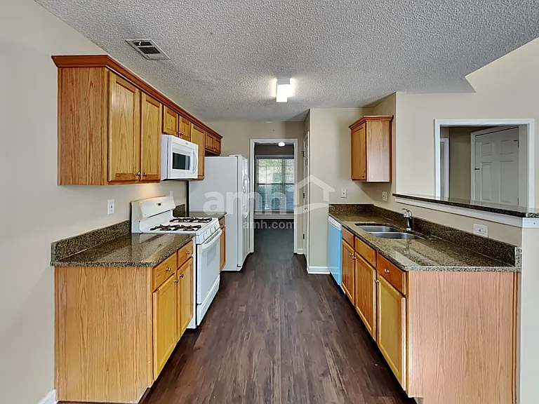 3450 Ridgefair Dr — Photo 6