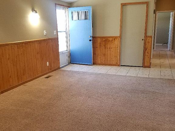 3rd image of 1113 Hunter Ct