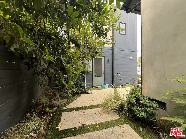 3350 McLaughlin Ave — Photo 31