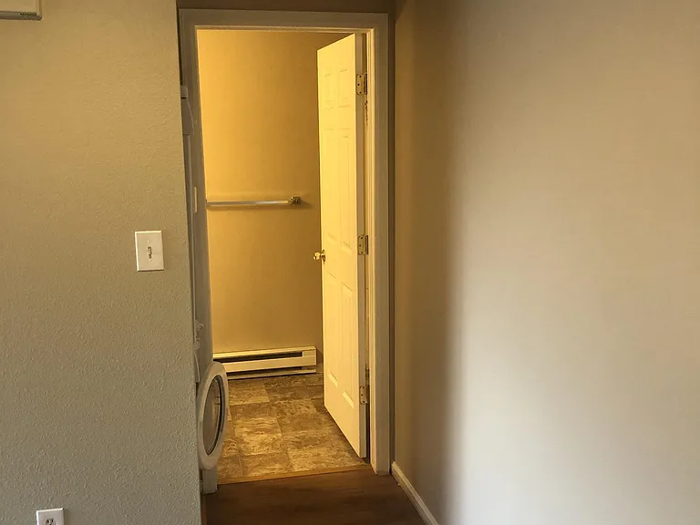 4531 Boardwalk Dr — Photo 16