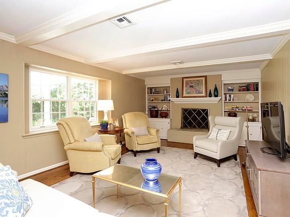 5th image of 510 Nottingham Oaks Trl