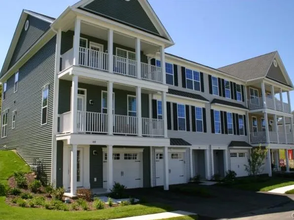 86 Warrington Round, Danbury, CT 06810