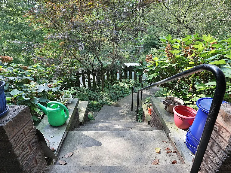 2120 Iuka Ave — Photo 15