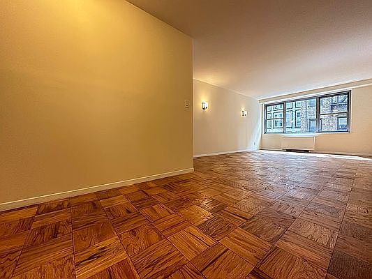 1st image of 250 E 63rd St #4C