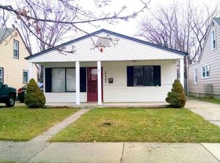 27432 Brettonwoods St, Madison Heights, MI