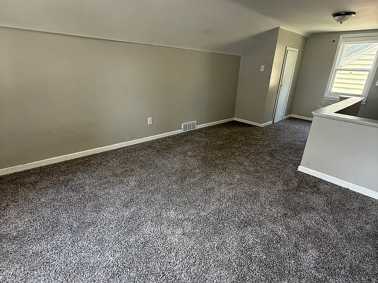 18520 Tireman St — Photo 14